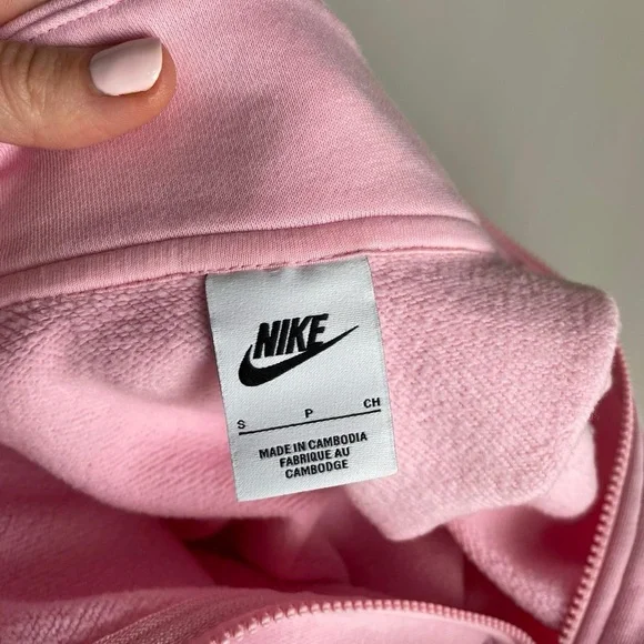 Nike Quarter Zip - Picture 3 of 3